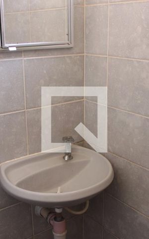 Casa à venda com 150m², 2 quartos e 3 vagasBanheiro da Edícula