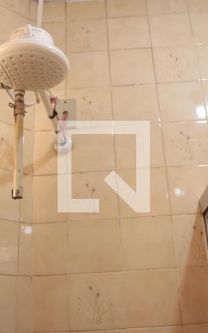 Casa à venda com 150m², 2 quartos e 3 vagasChuveiro