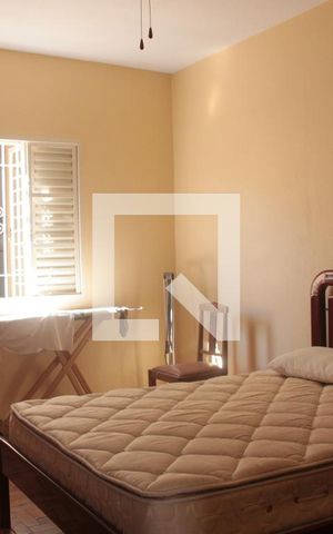 Casa à venda com 150m², 2 quartos e 3 vagasSuíte