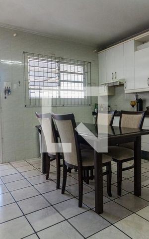 Casa para alugar com 130m², 3 quartos e 3 vagasCozinha