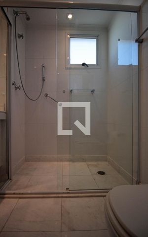 Apartamento à venda com 334m², 4 quartos e 6 vagas Apartamento à venda com 334m², 4 quartos e 6 vagasBanheiro da Suíte 3