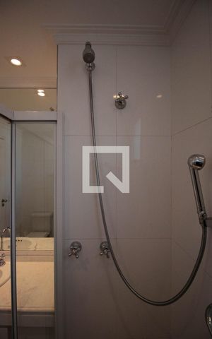 Apartamento à venda com 334m², 4 quartos e 6 vagas Apartamento à venda com 334m², 4 quartos e 6 vagasBanheiro da Suíte 3