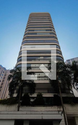 Apartamento à venda com 334m², 4 quartos e 6 vagas Apartamento à venda com 334m², 4 quartos e 6 vagasFachada