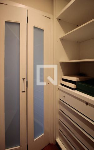 Apartamento à venda com 334m², 4 quartos e 6 vagas Apartamento à venda com 334m², 4 quartos e 6 vagasCloset da suíte 1