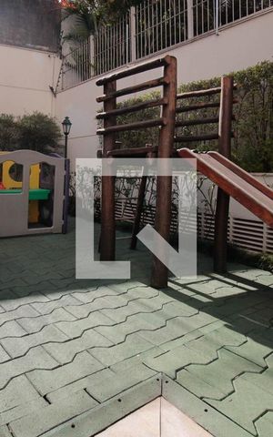 Apartamento à venda com 334m², 4 quartos e 6 vagas Apartamento à venda com 334m², 4 quartos e 6 vagasPlayground