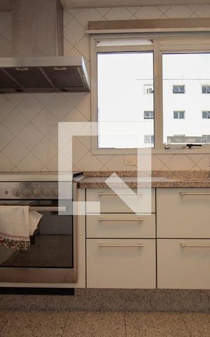 Apartamento à venda com 334m², 4 quartos e 6 vagas Apartamento à venda com 334m², 4 quartos e 6 vagasCozinha