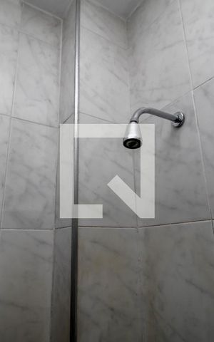 Apartamento para alugar com 90m², 2 quartos e sem vaga Apartamento para alugar com 90m², 2 quartos e sem vagaChuveiro