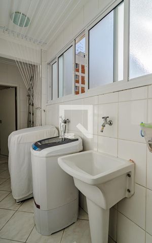 Apartamento para alugar com 101m², 2 quartos e 1 vagaÁrea de serviço