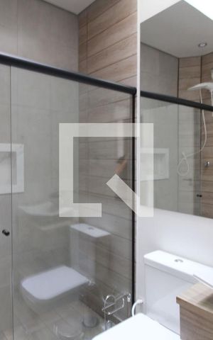 Casa de condomínio para alugar com 230m², 3 quartos e 4 vagasBanheiro da Suíte 3