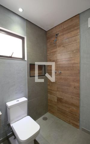 Casa de condomínio para alugar com 230m², 3 quartos e 4 vagasBanheiro Social