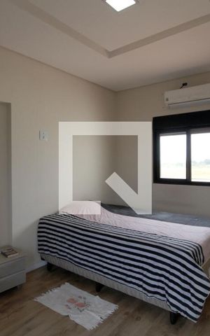 Casa de condomínio para alugar com 230m², 3 quartos e 4 vagasSuíte 1