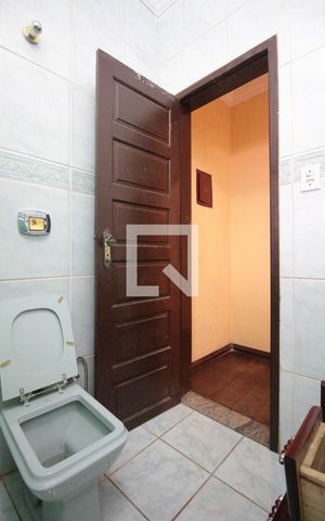 Casa à venda com 360m², 7 quartos e 2 vagasBanheiro