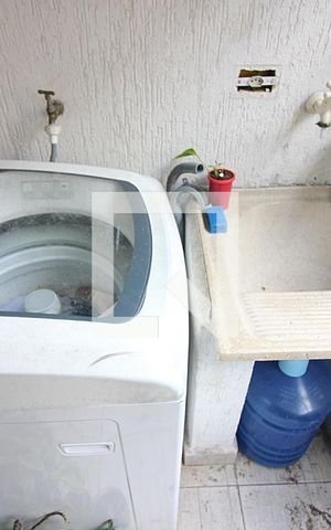 Casa para alugar com 40m², 1 quarto e sem vagaÁrea de Serviço