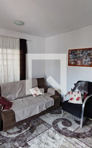 Casa à venda com 170m², 3 quartos e 3 vagasEdícula - Sala