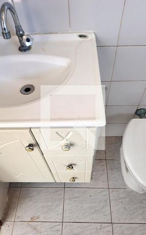 Casa à venda com 100m², 3 quartos e 2 vagasBanheiro do Quarto 1 - Suíte