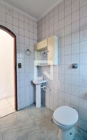 Casa à venda com 100m², 3 quartos e 2 vagasBanheiro Social
