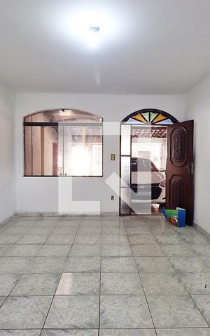 Casa à venda com 100m², 3 quartos e 2 vagasSala