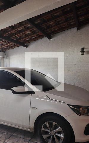 Casa à venda com 100m², 3 quartos e 2 vagasGaragem