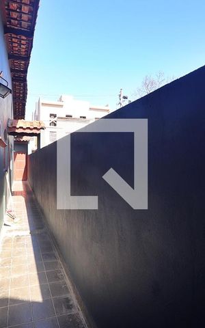 Casa à venda com 100m², 3 quartos e 2 vagasQuintal lateral