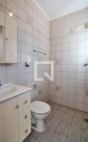 Casa à venda com 100m², 3 quartos e 2 vagasBanheiro do Quarto 1 - Suíte