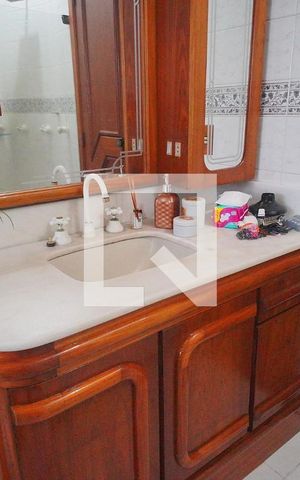 Casa à venda com 420m², 4 quartos e 3 vagasBanheiro