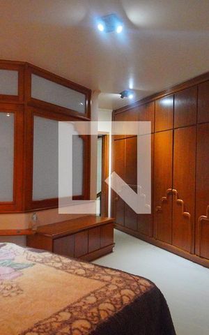 Casa à venda com 420m², 4 quartos e 3 vagasSuite