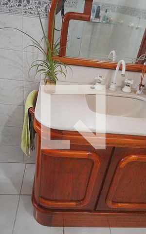 Casa à venda com 420m², 4 quartos e 3 vagasBanheiro