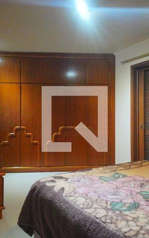 Casa à venda com 420m², 4 quartos e 3 vagasSuite