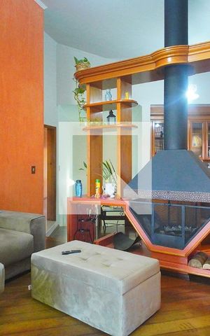 Casa à venda com 420m², 4 quartos e 3 vagassala
