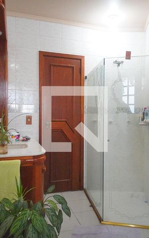 Casa à venda com 420m², 4 quartos e 3 vagasBanheiro