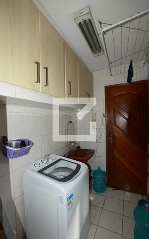 Apartamento à venda com 74m², 3 quartos e 1 vagaÁrea de serviço