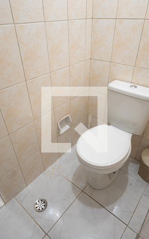 Apartamento para alugar com 70m², 2 quartos e 1 vaga Apartamento para alugar com 70m², 2 quartos e 1 vagaBanheiro da Área de Serviço