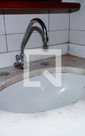 Apartamento à venda com 78m², 2 quartos e sem vaga Apartamento à venda com 78m², 2 quartos e sem vagaBanheiro Social