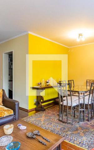Apartamento à venda com 109m², 3 quartos e 2 vagas Apartamento à venda com 109m², 3 quartos e 2 vagasSala