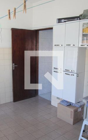 Casa à venda com 220m², 3 quartos e 6 vagasÁrea de Serviço