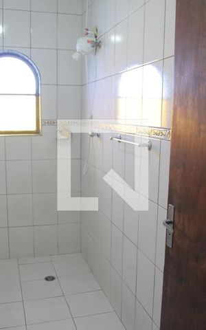 Casa à venda com 220m², 3 quartos e 6 vagasBanheiro 2