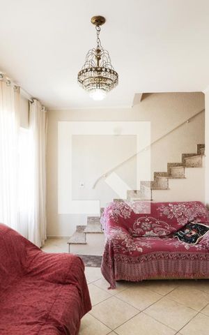 Casa à venda com 250m², 2 quartos e 2 vagasSala