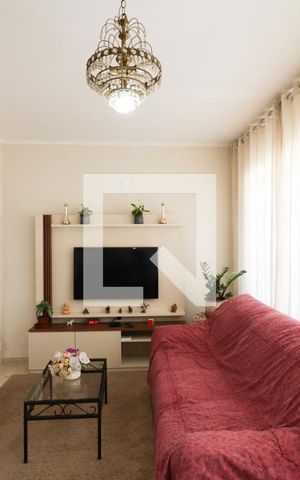Casa à venda com 250m², 2 quartos e 2 vagasSala