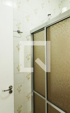 Casa à venda com 250m², 2 quartos e 2 vagasBanheiro 2