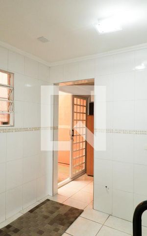 Casa à venda com 250m², 2 quartos e 2 vagasCozinha da Edícula