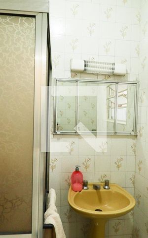 Casa à venda com 250m², 2 quartos e 2 vagasBanheiro 2