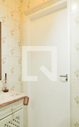 Casa à venda com 250m², 2 quartos e 2 vagasDetalhe