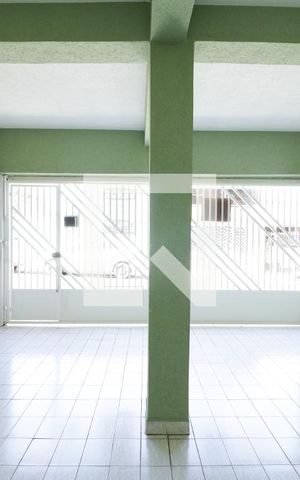 Casa à venda com 250m², 2 quartos e 2 vagasGaragem
