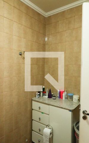 Casa à venda com 250m², 2 quartos e 2 vagasBanheiro 1