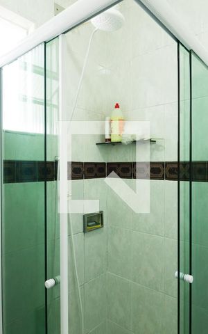 Casa à venda com 250m², 2 quartos e 2 vagasBanheiro da Suíte