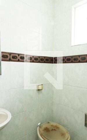 Casa à venda com 250m², 2 quartos e 2 vagasBanheiro da Suíte