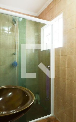 Casa à venda com 250m², 2 quartos e 2 vagasBanheiro 1