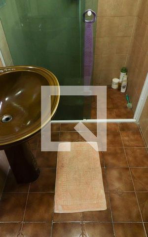Casa à venda com 250m², 2 quartos e 2 vagasBanheiro 1