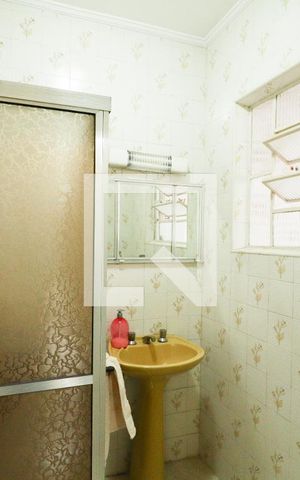 Casa à venda com 250m², 2 quartos e 2 vagasBanheiro 2