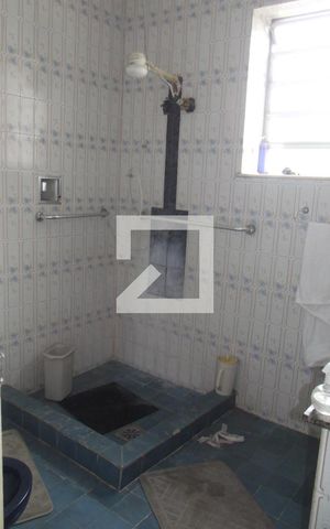 Casa à venda com 270m², 4 quartos e 1 vagaBanheiro